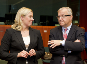 Urpilainen ja Rehn. Kuva: Euroopan unionin neuvosto.