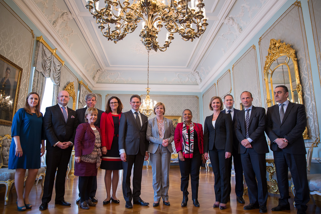 Yhdeksän EU-maan ministeriä sekä komissaari Cecilia Malmströn vierailivat Helsingissä 28.4.2014 pääministeri Jyrki Kataisen ja oikeusministeri Anna-Maja Henrikssonin vieraina. Kuva: valtioneuvosto
