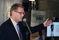 Statsminister Matti Vanhanen diskuterade EU med gymnasieelever.
