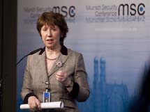 Catherine Ashton valittiin Euroopan unionin ulkoasiain ja turvallisuuspolitiikan korkeaksi edustajaksi marraskuussa 2009. Toimikausi on viisivuotinen. Tätä ennen hän on toiminut muun muassa EU:n kauppakomissaarina ja Britannian ylähuoneen puhemiehenä.