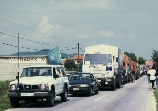 UNCHR:n saattue Bosnian ja Kroatian rajalla vuonna 1992.